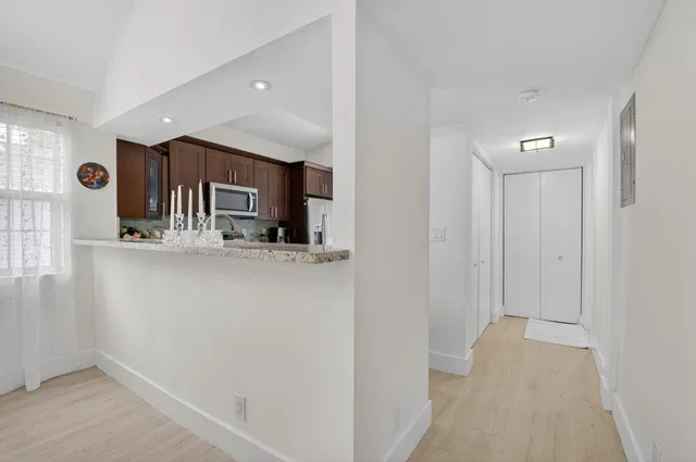 Unit 2020 photo 24