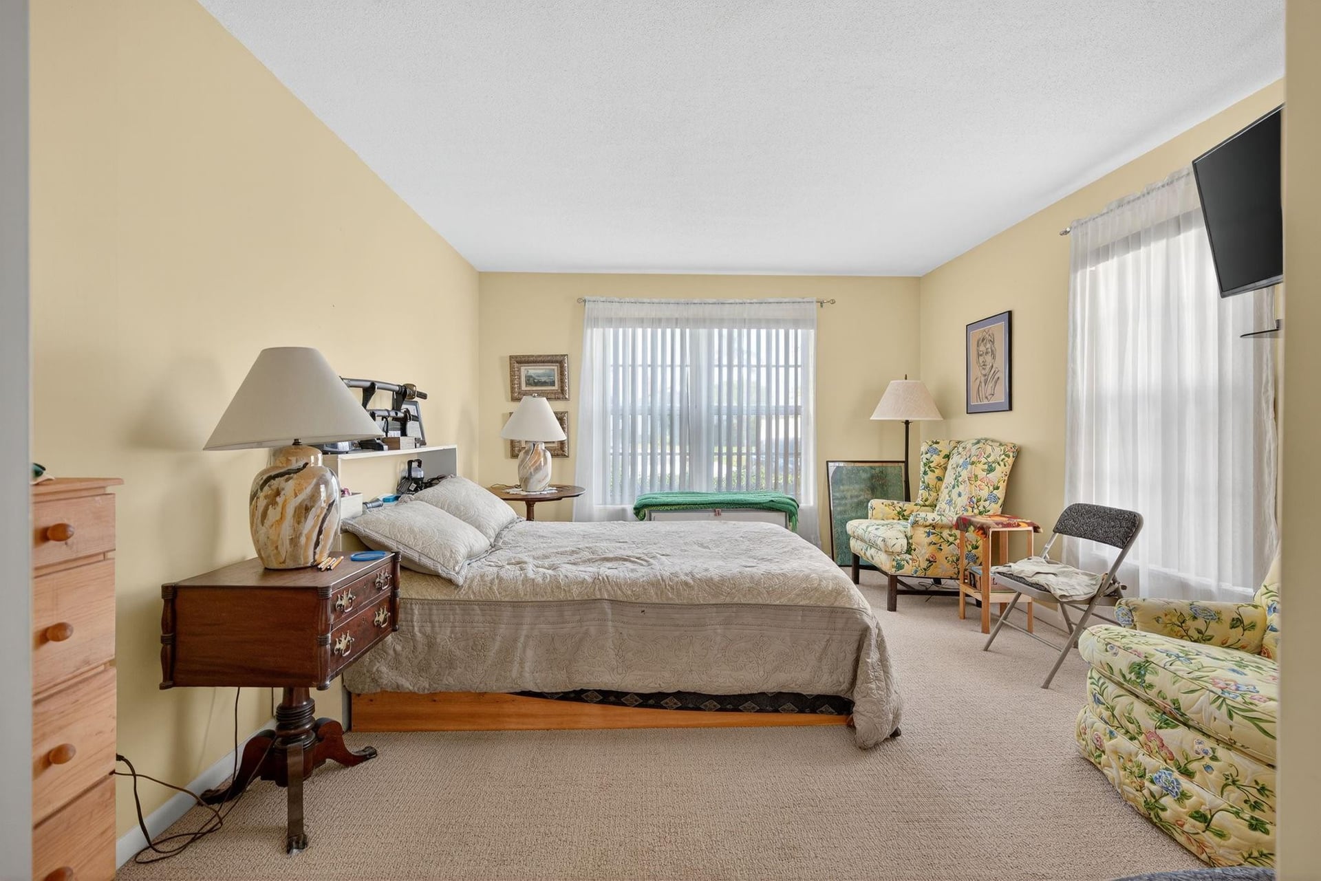 Unit 133 photo 9