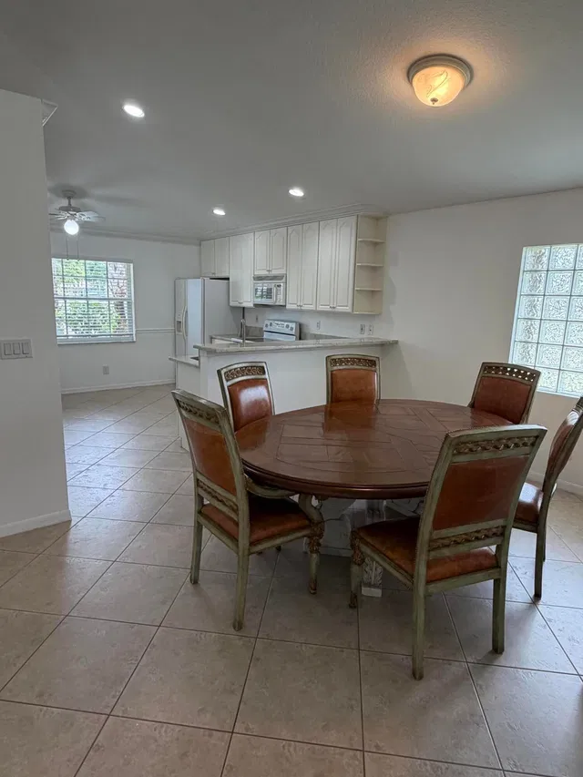 Residence photo 5