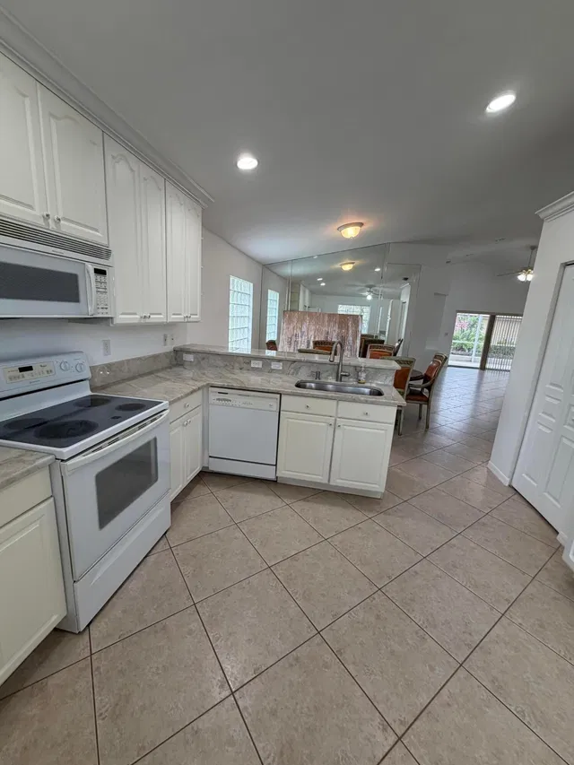 Residence photo 6