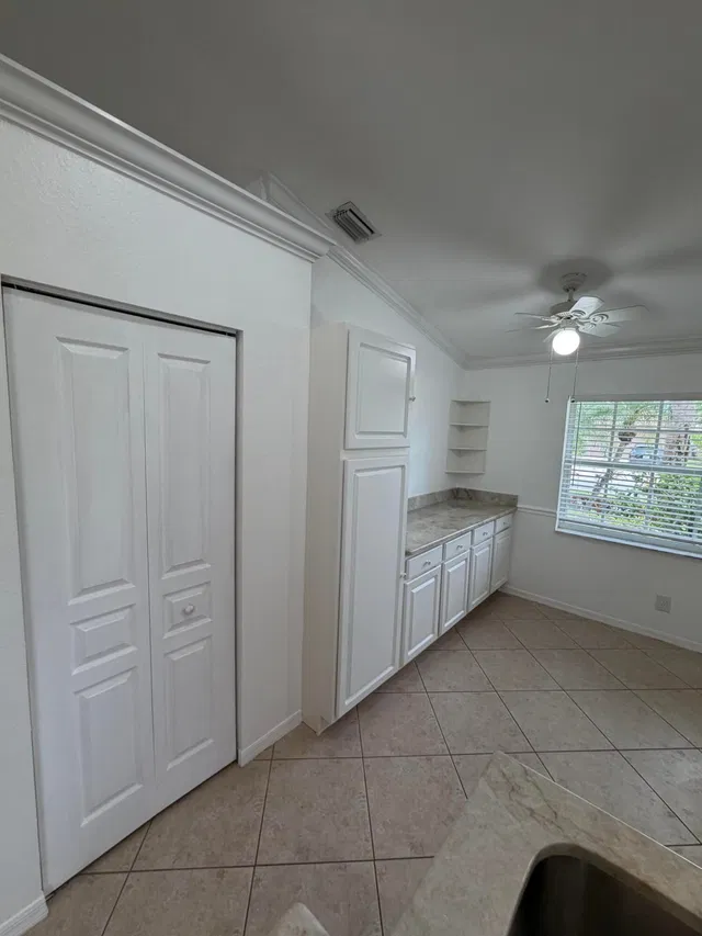 Residence photo 8
