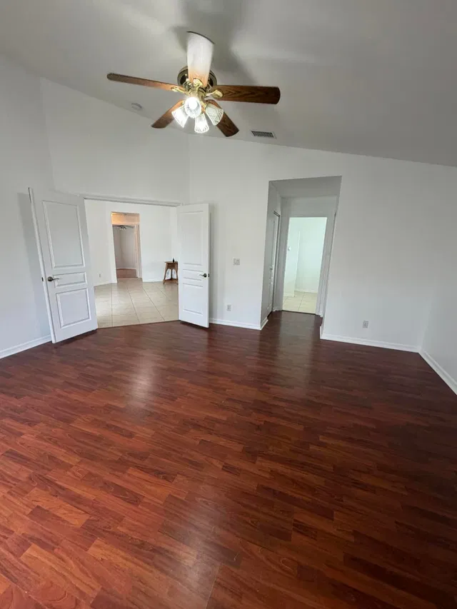 Residence photo 11