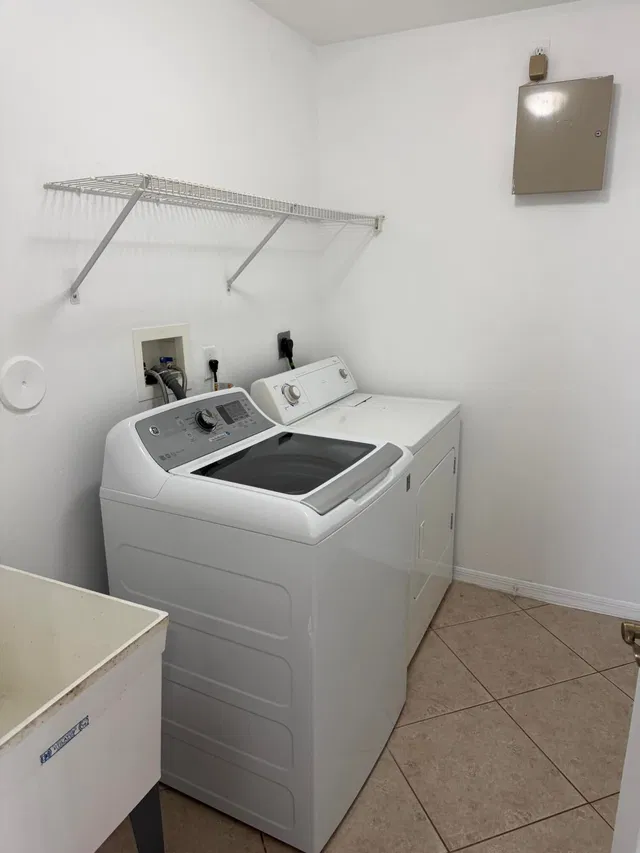 Residence photo 18