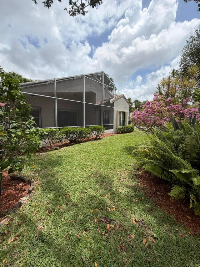 Residence photo 19