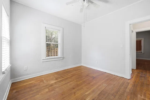 Residence photo 16
