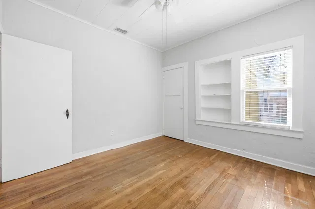 Residence photo 17
