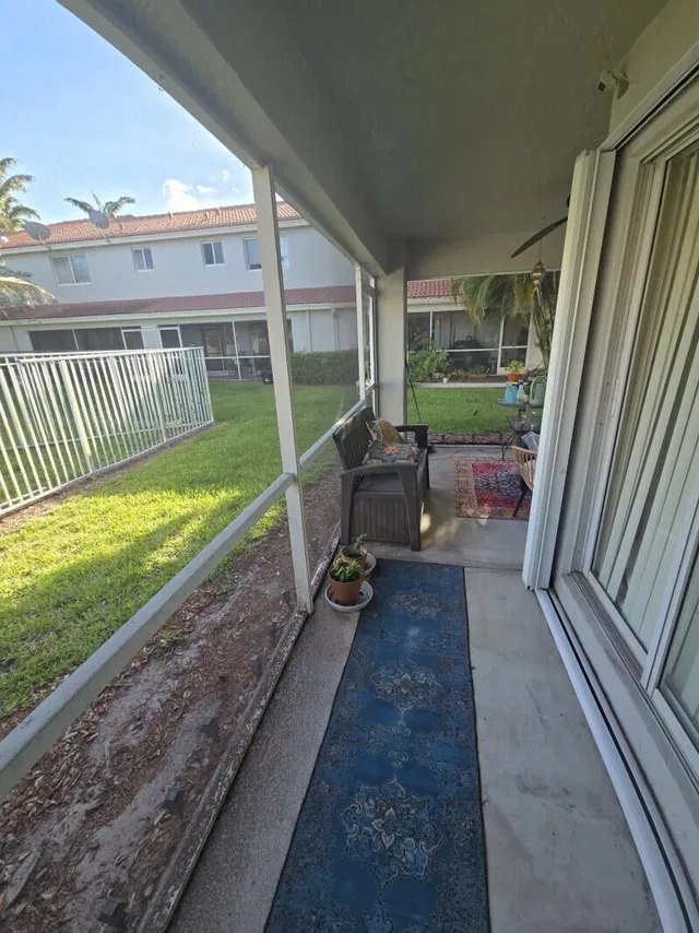  Residence photo 6