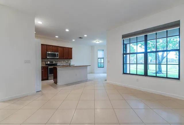 Residence photo 9