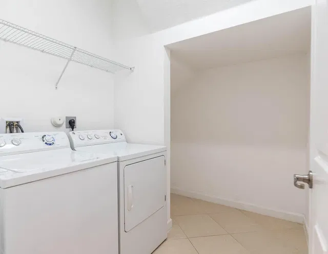 Residence photo 24