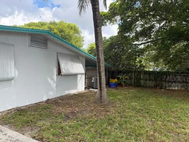  Residence photo 8