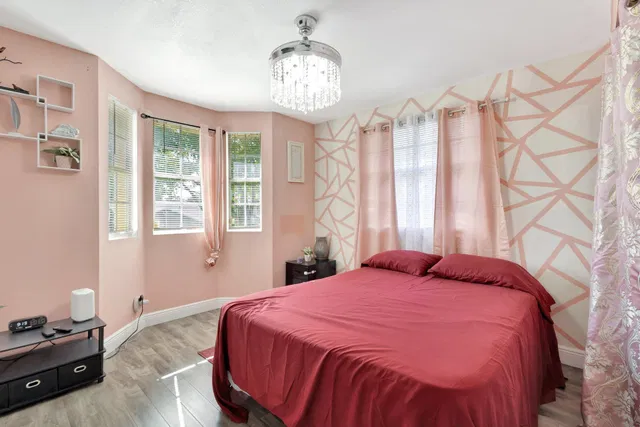 Residence photo 29