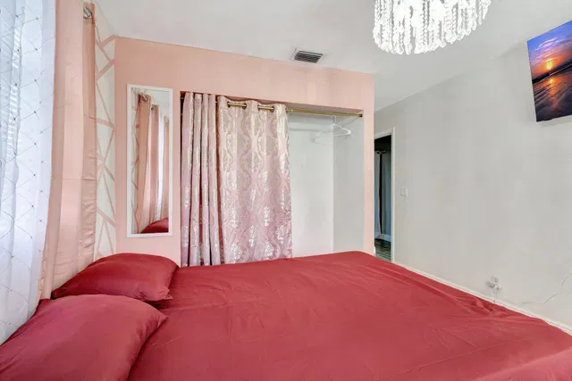 Residence photo 31
