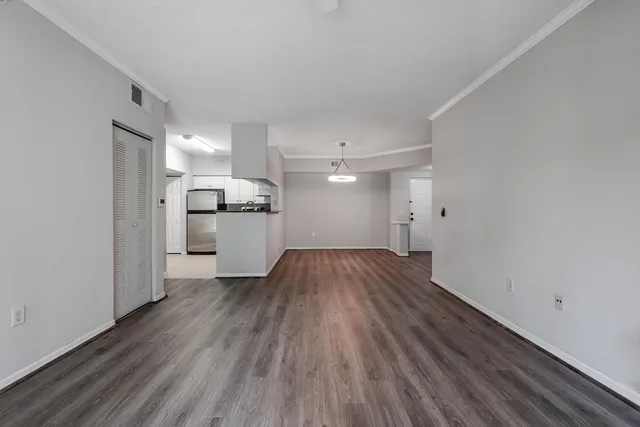 Residence photo 3