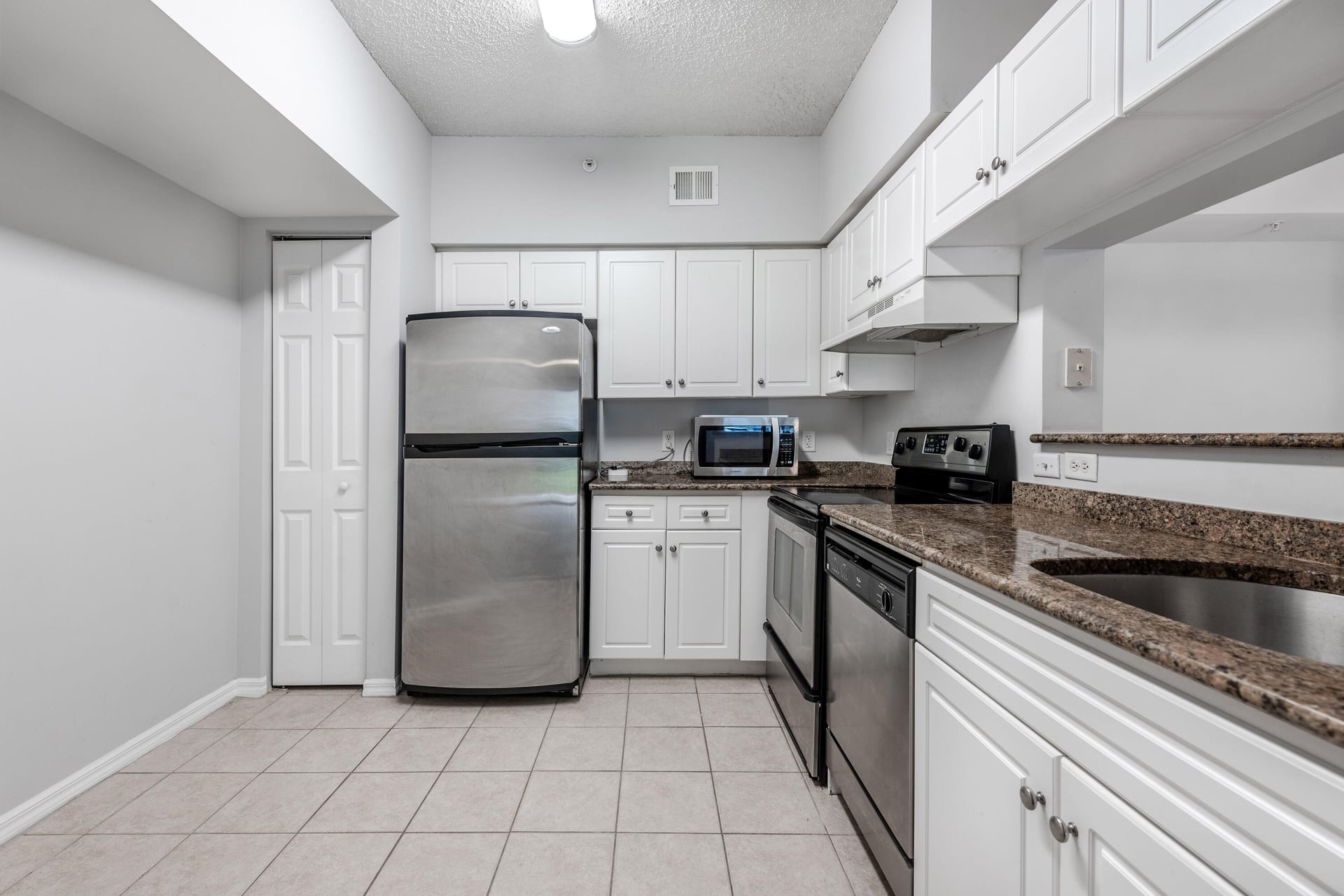 Residence photo 6