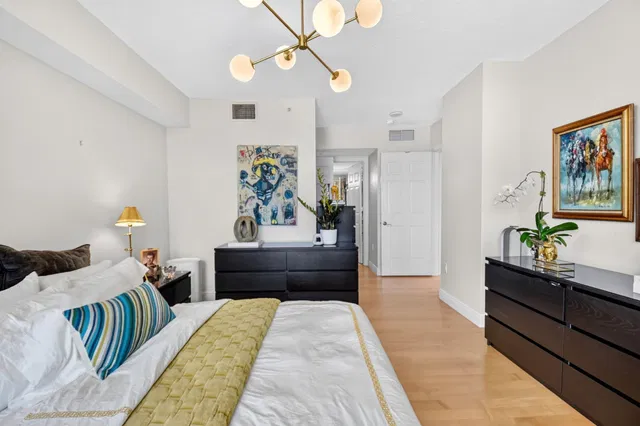 610 Clematis Unit 424 photo 19