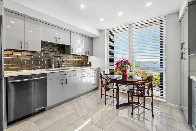 Eastpointe Singer Island Unit 5g photo 8
