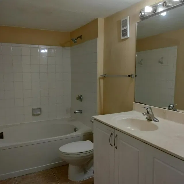  Unit 305 photo 8