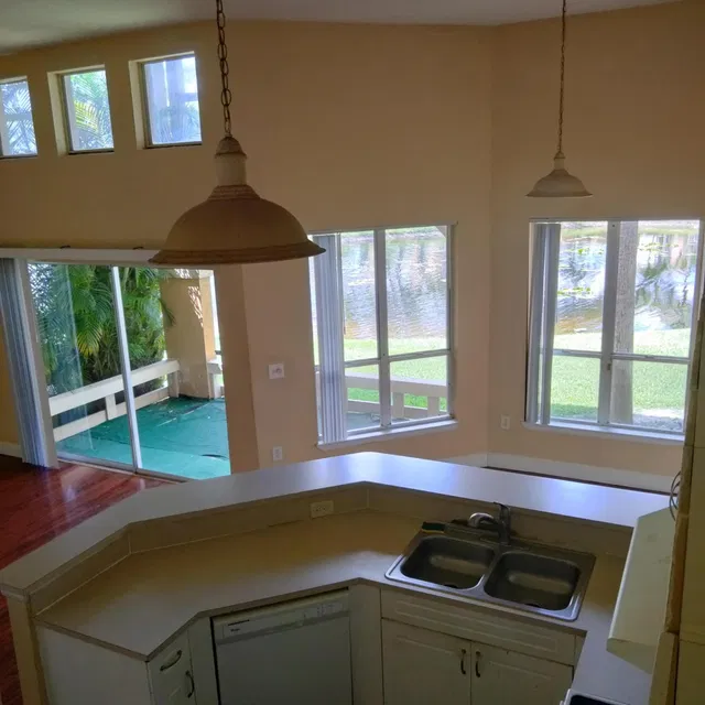  Unit 305 photo 11