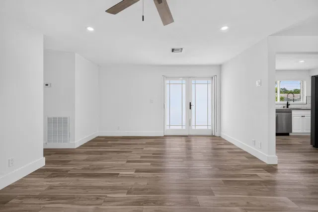 Residence photo 5