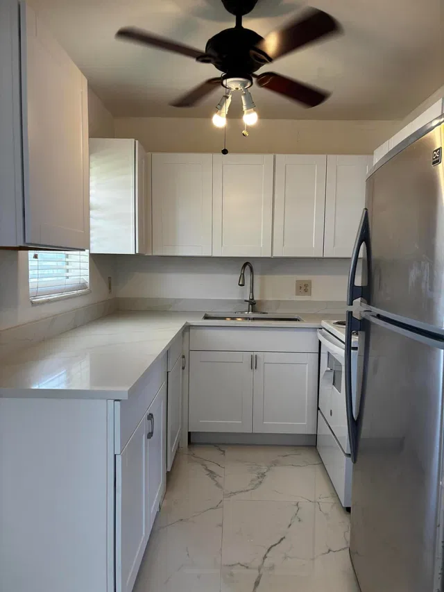  Unit 204 photo 11