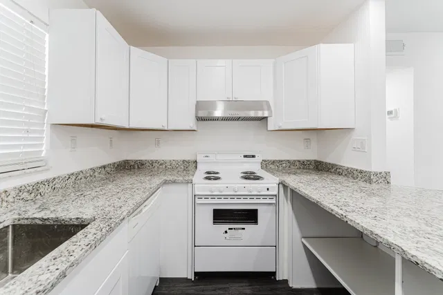  Residence photo 16