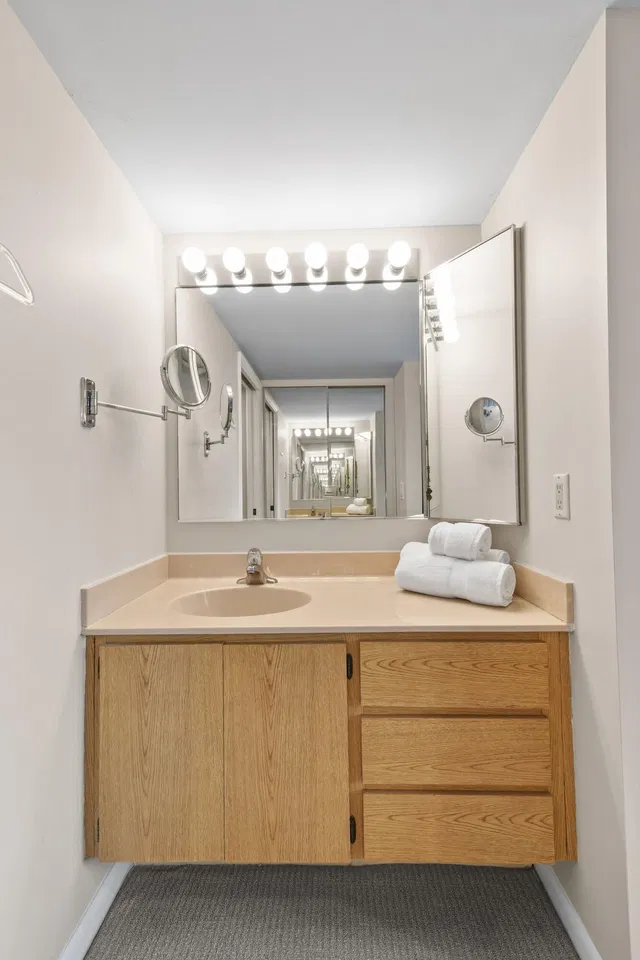 Unit 206 photo 31