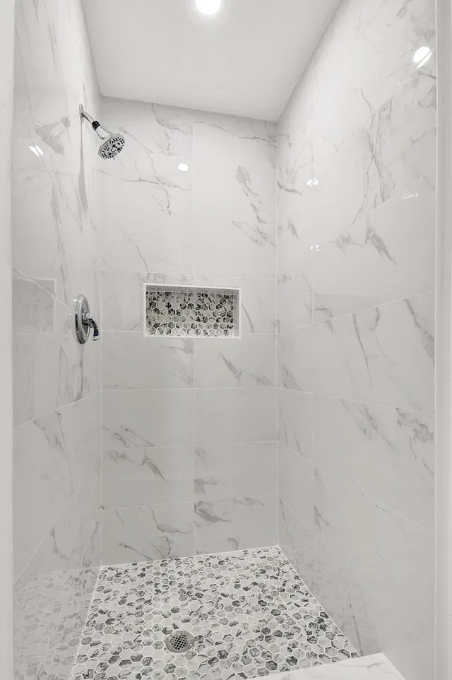 Unit C photo 19