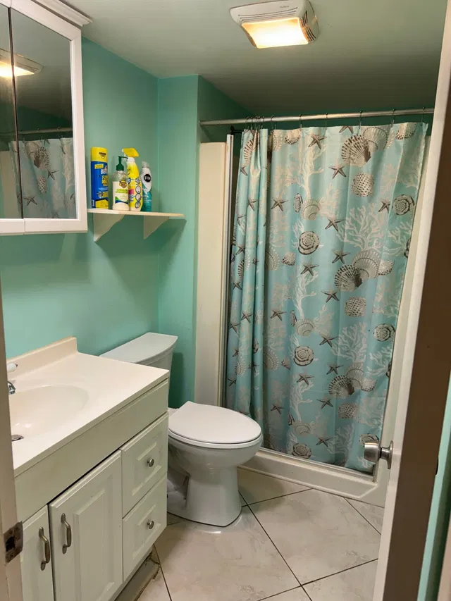 Unit 133 photo 5