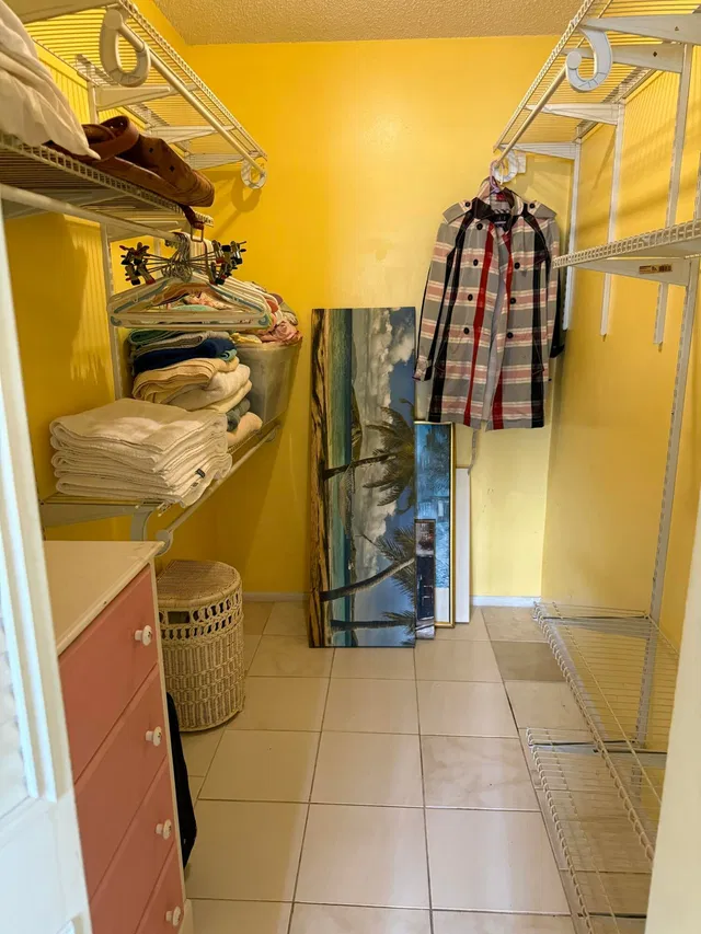 Unit 133 photo 6