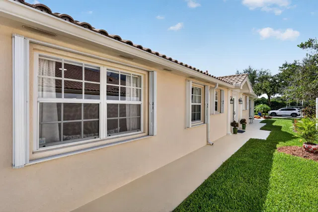 Residence photo 6