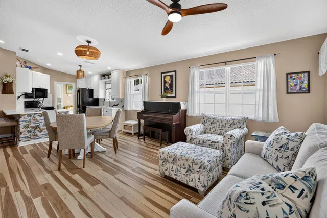 Residence photo 30