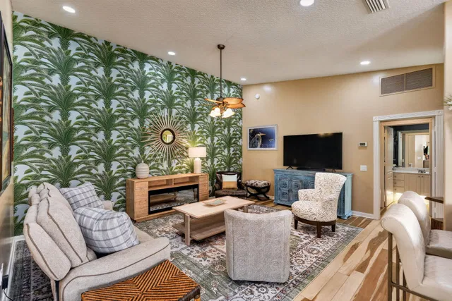 Residence photo 44