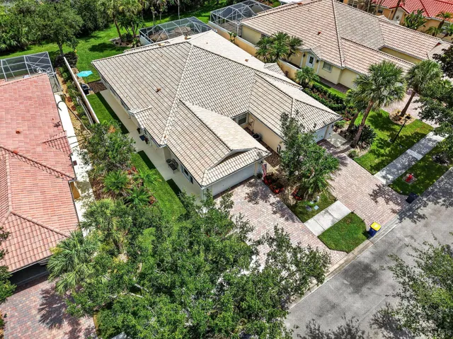 Residence photo 56