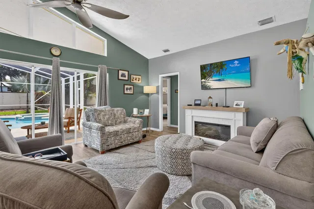  Residence photo 11
