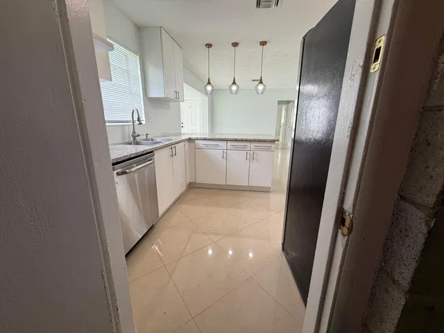 Residence photo 6
