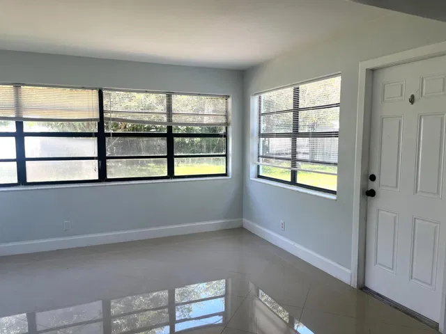 Residence photo 14