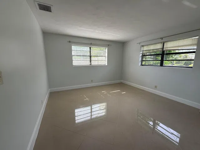 Residence photo 15