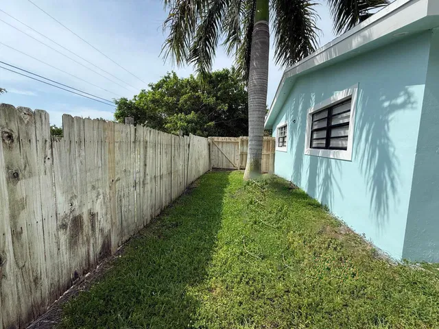 Residence photo 36