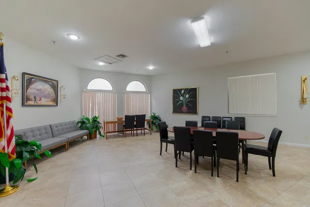 Unit 211 photo 31