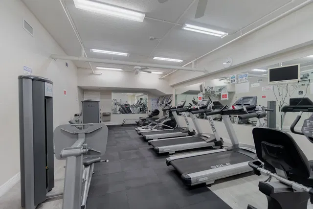 Unit 211 photo 32