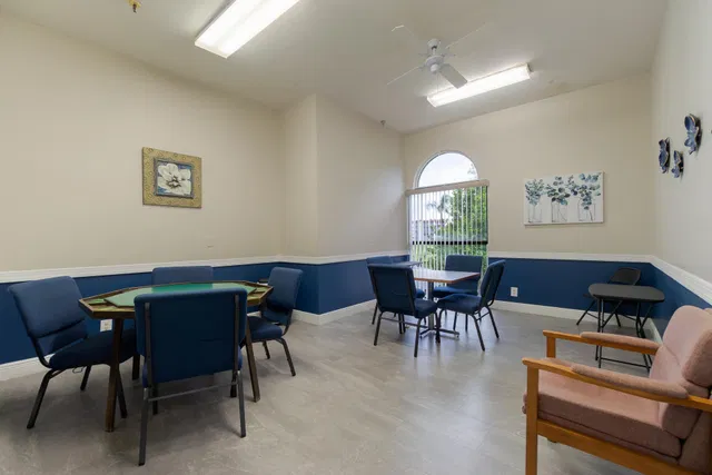 Unit 211 photo 37
