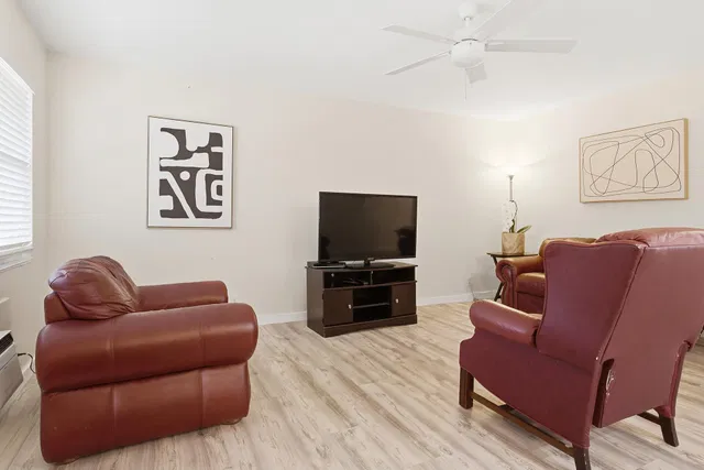  Residence photo 23