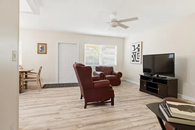  Residence photo 25