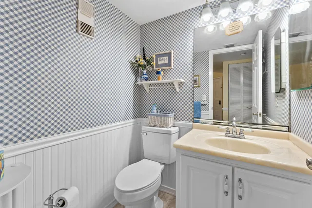 Unit D302 photo 12