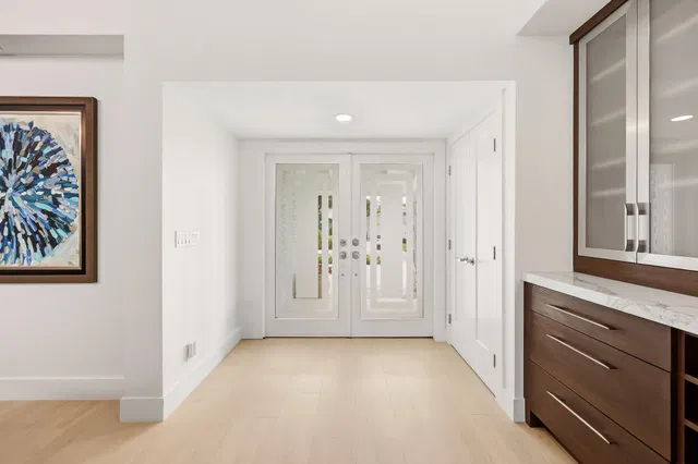  Residence photo 8