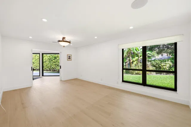  Residence photo 25