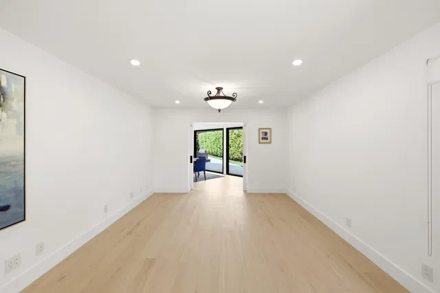  Residence photo 33