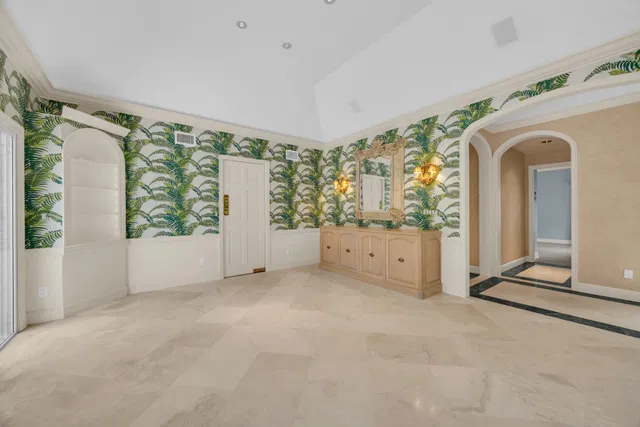Residence photo 11