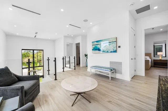 Residence photo 16