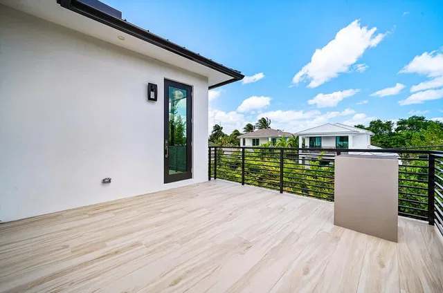 Residence photo 19